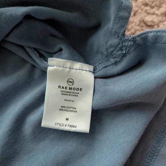 Rae Mode Dusty Blue The TaylorCurvy Cotton Poly Raw Seam Top Shirt Size Medium - Picture 6 of 8